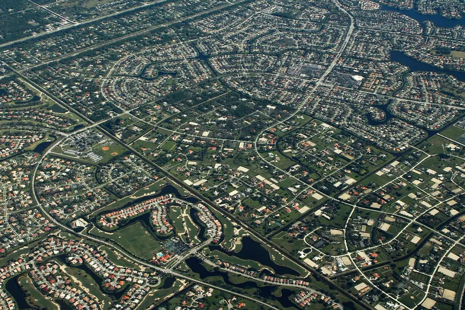 An aerial view of Wellington, Florida (2016).